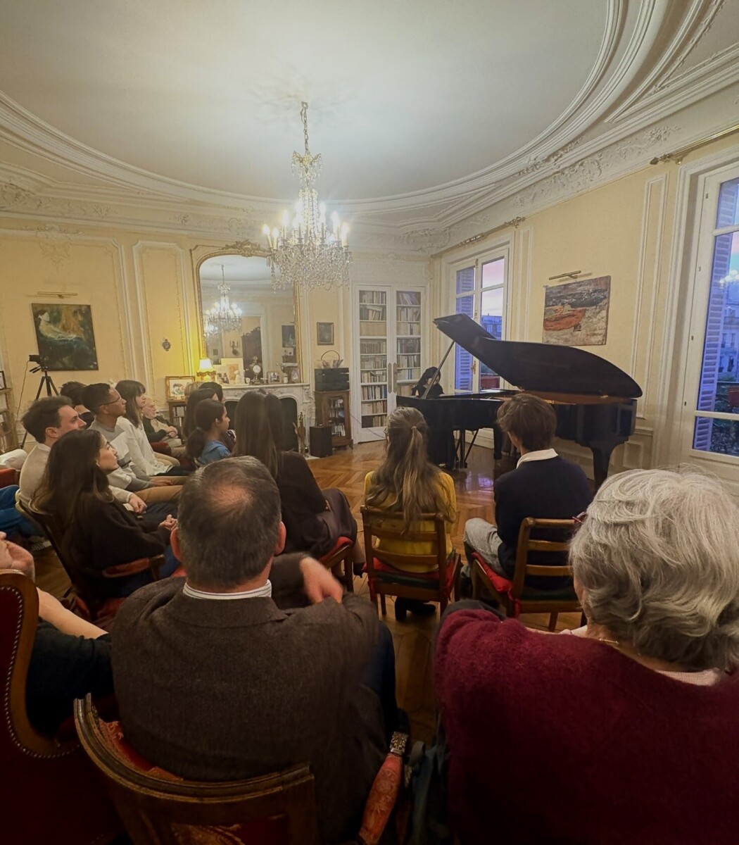 Chopin Piano Solo - Paris CMC